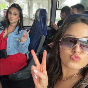 Meet your Posher, Nadia